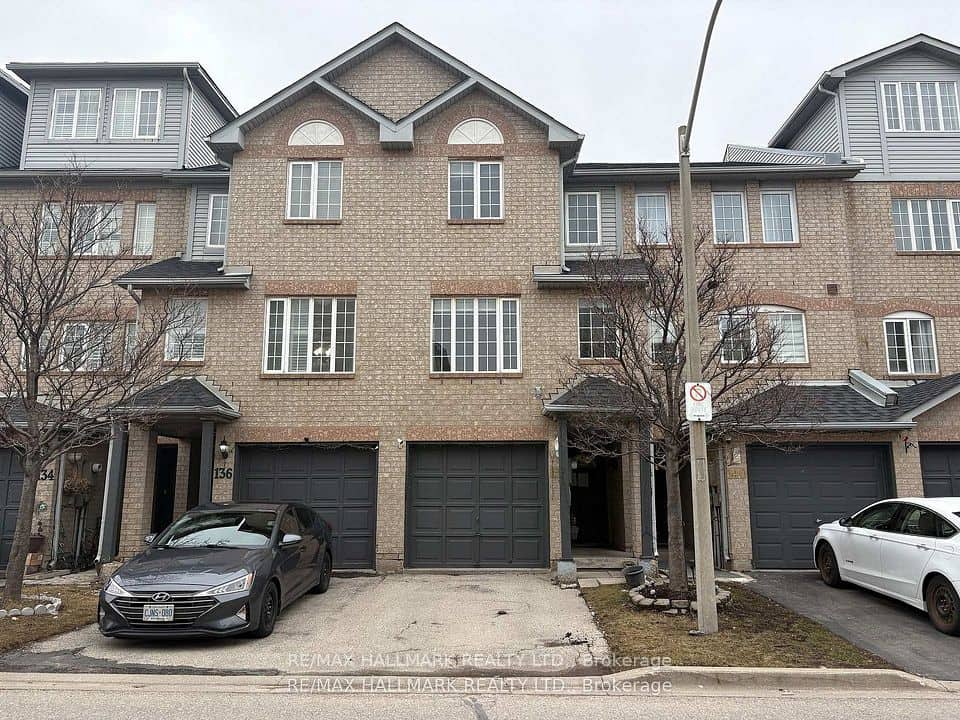 138 Spadina Road, Brampton