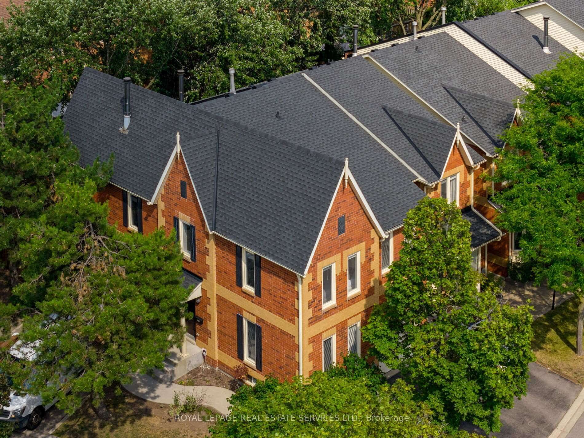 2006 Glenada Crescent #7, Oakville, ON L6H 5R9