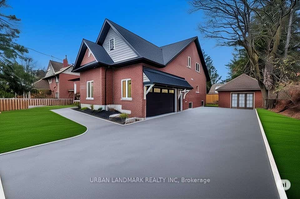 214 Aberdeen Avenue, Peterborough, ON K9H 3Y1