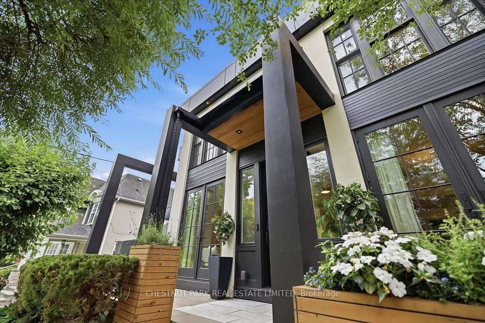 310 Bessborough Drive, Toronto, ON M4G 3L1