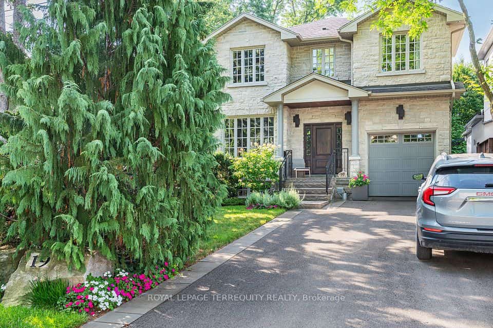 19 Bannon Avenue, Toronto, ON M8X 1T6