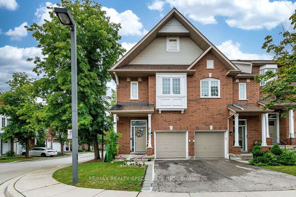 1588 South Parade Court #41, Mississauga, ON L5M 6E7
