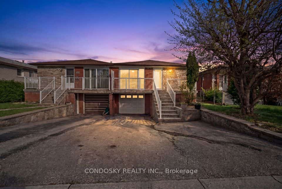 768 Annamore Road, Mississauga, ON L4Y 2V7