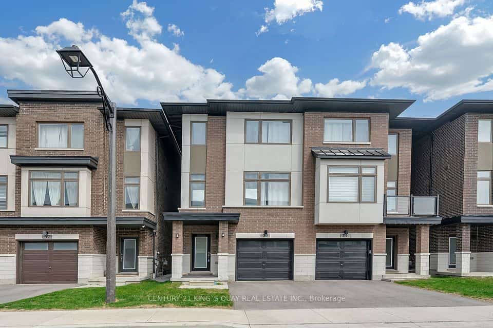 250 Finch Avenue #33, Pickering, ON L1V 0G6