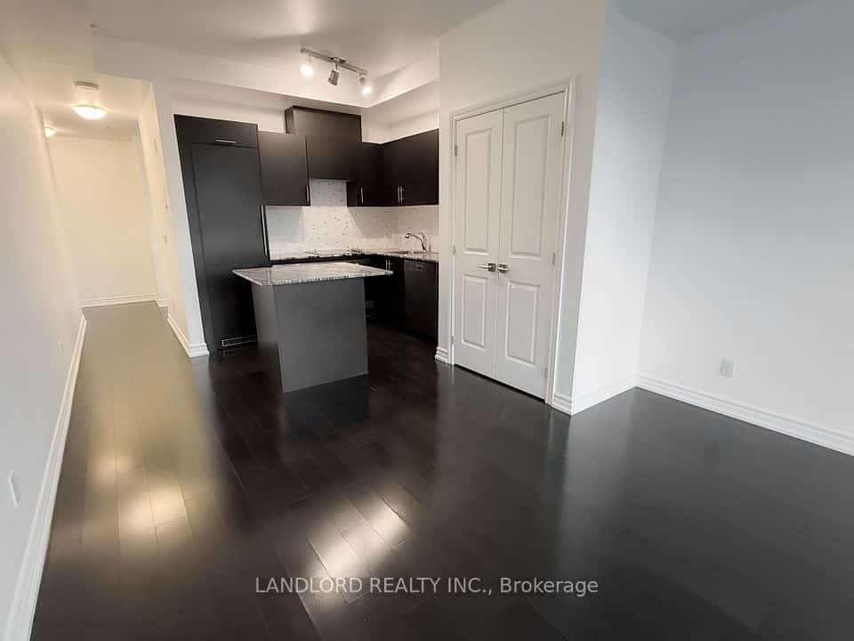 23 Glebe Road W #521, Toronto, ON M5P 0A1