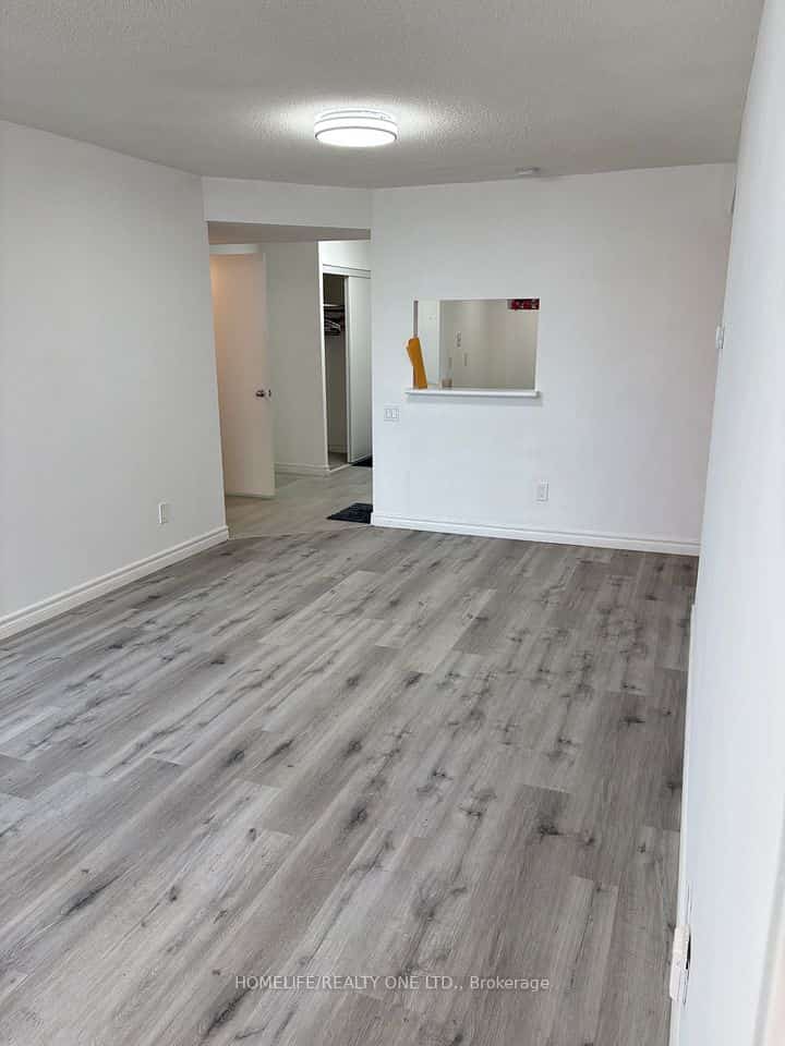 2466 Eglinton Avenue E #202, Toronto, ON M1K 5J8