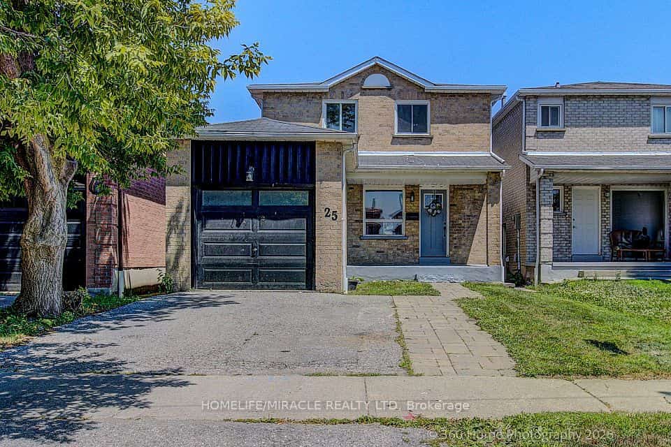 25 Chalmers Crescent, Ajax, ON L1S 5Z5