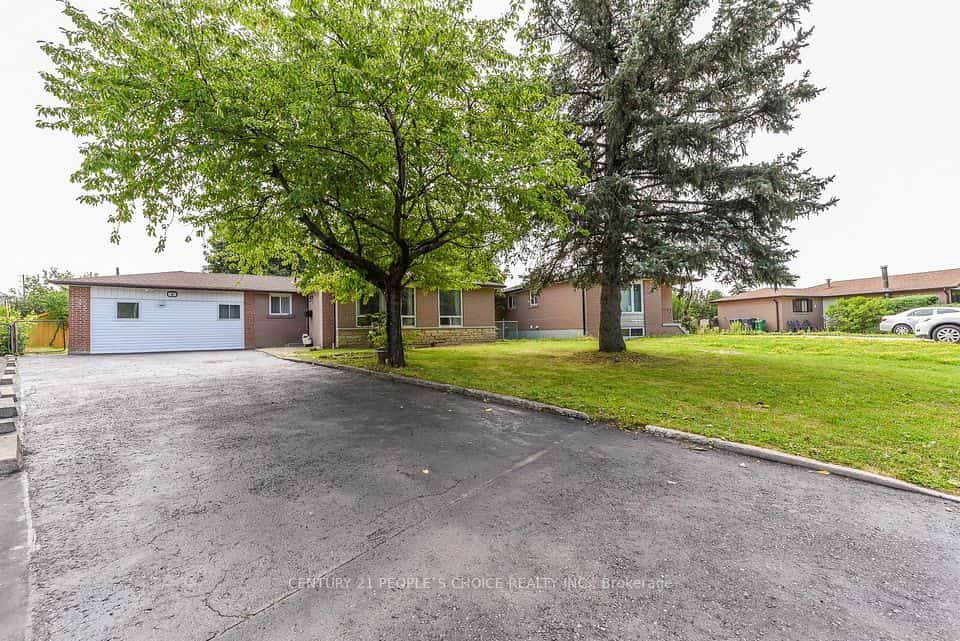 8 Fidelia Crescent, Brampton, ON L6T 3P8