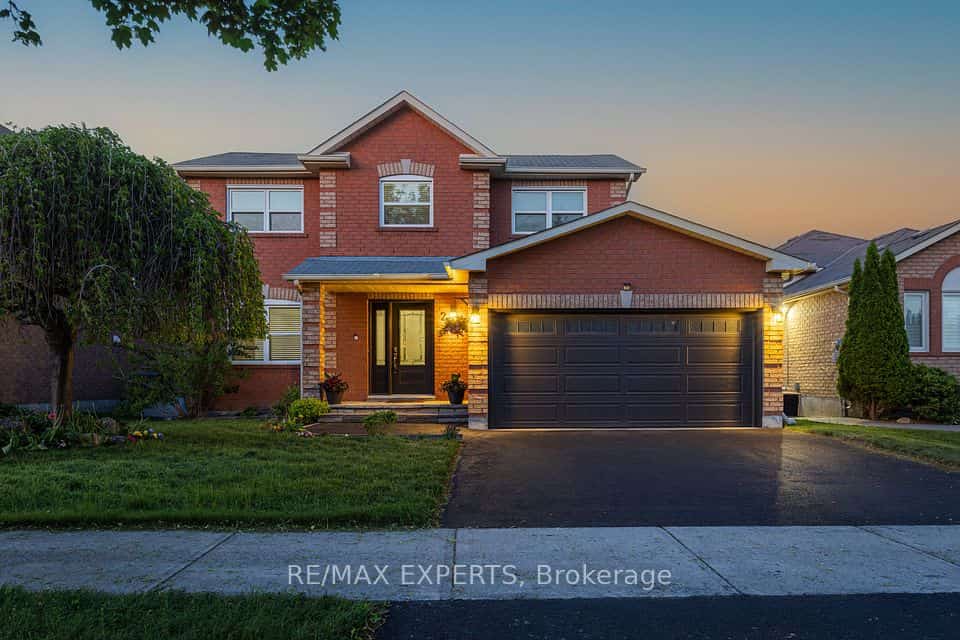 213 Melbourne Drive, Bradford West Gwillimbury, ON L3Z 2Y8
