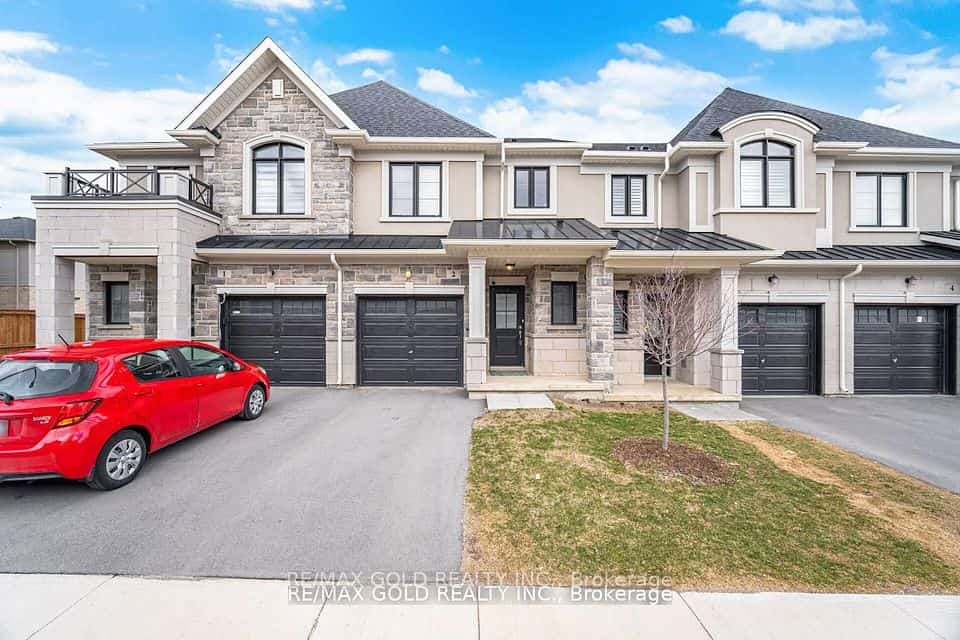 30 Mia Drive #2, Hamilton, ON L9B 0K1