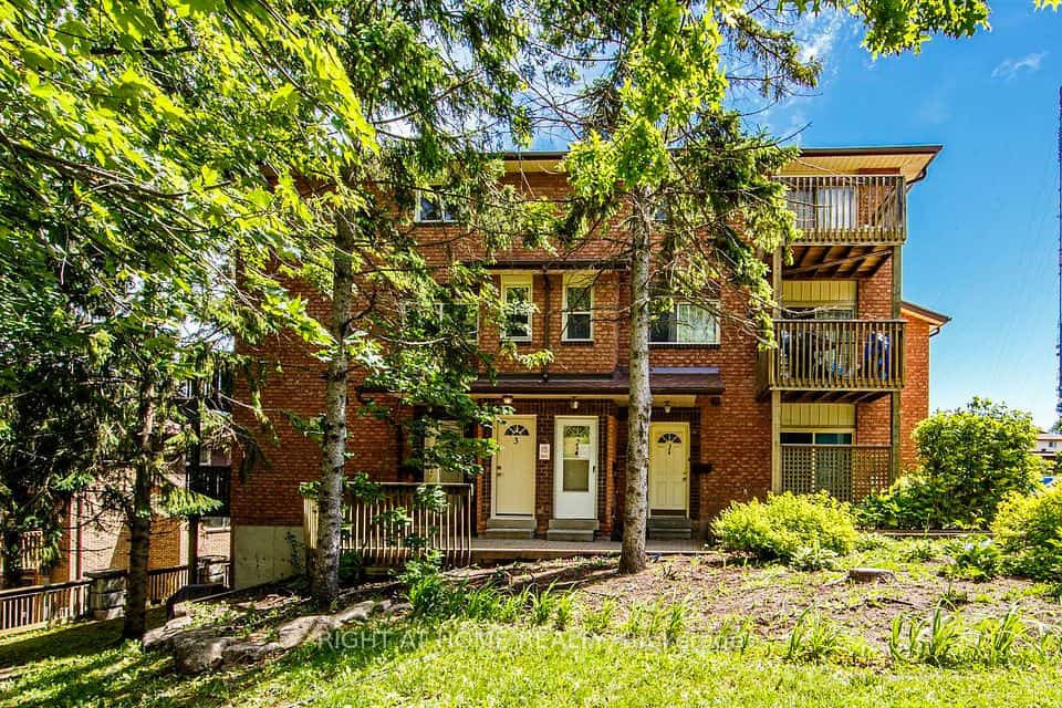 23 Meadow Lane #3, Barrie, ON L4N 7K3