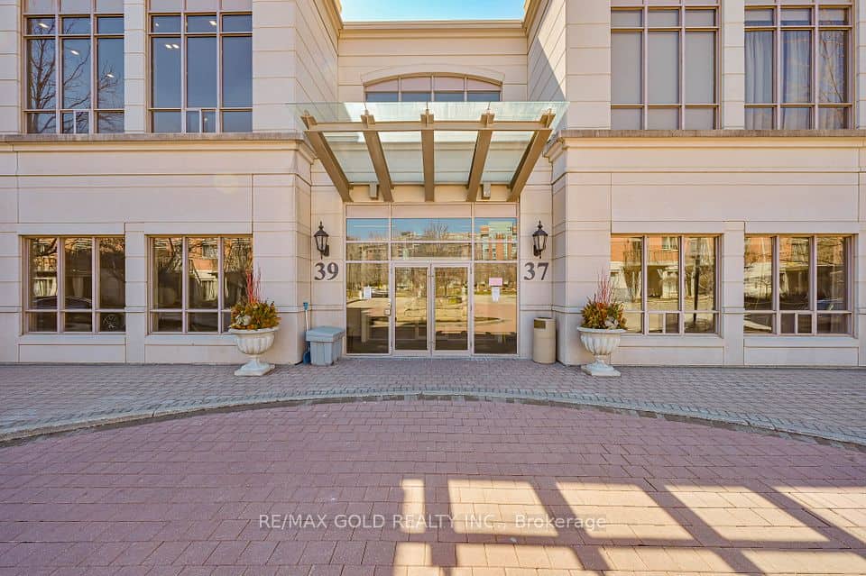 37 Galleria Parkway, Markham