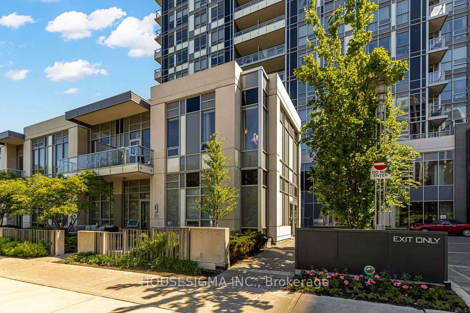 120 Harrison Garden Boulevard #230, Toronto, ON M2N 0H1