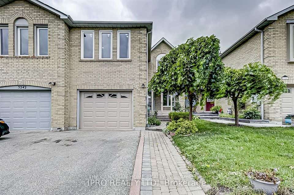5244 Cinnamon Road S, Mississauga, ON L5V 1T3