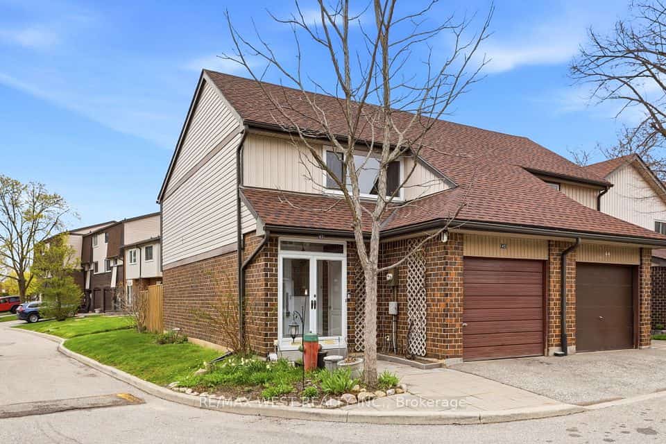 318 Laurier Avenue #43, Milton, ON L9T 3M9