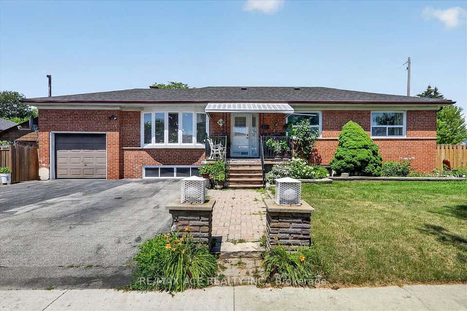 60 Chillery Avenue, Toronto, ON M1K 4S9