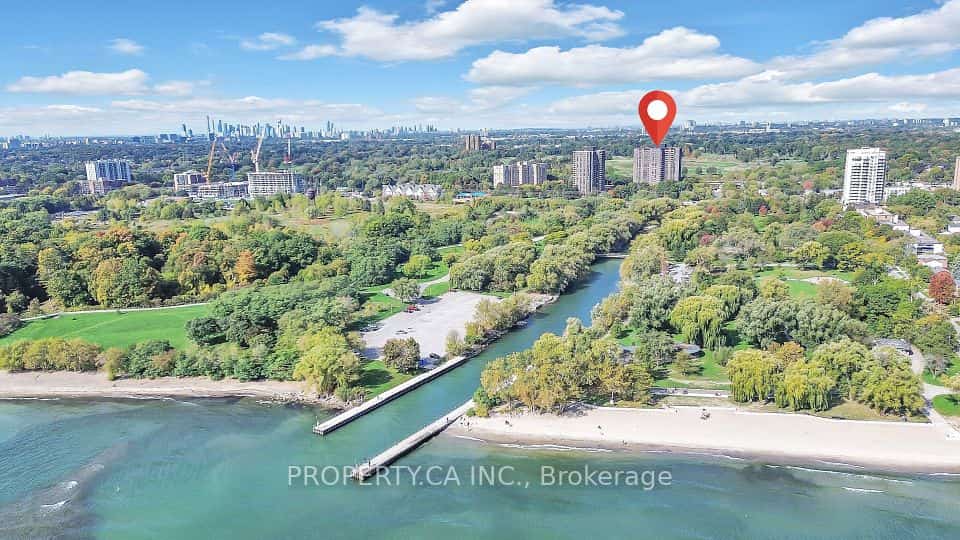 1535 Lakeshore Road E, Mississauga