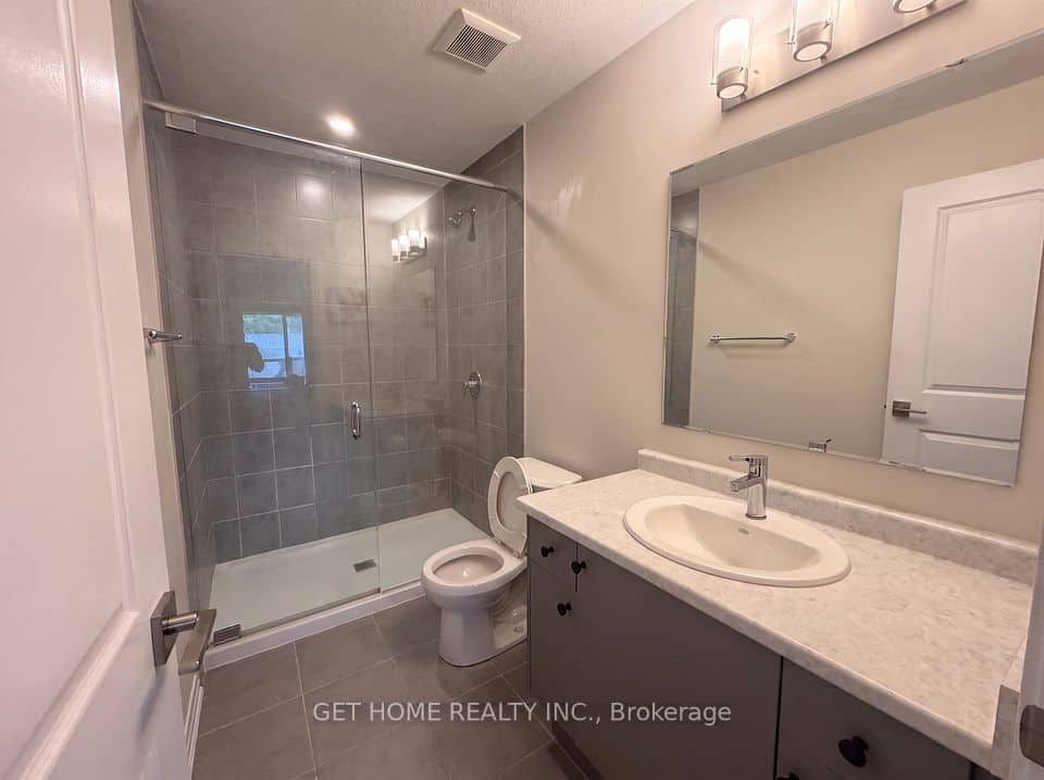 696 Benninger Drive, Kitchener, Kitchener