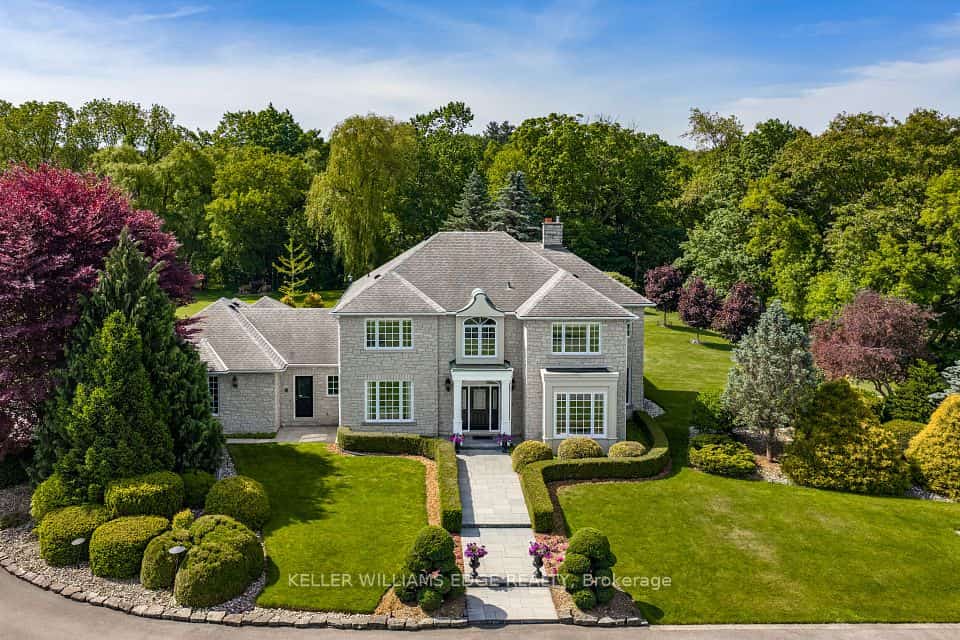 938 Governor's Road, Hamilton, ON L9H 5E3