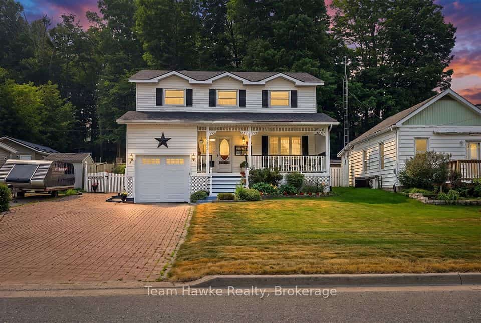 255 Hanly Street, Midland, ON L4R 2N8
