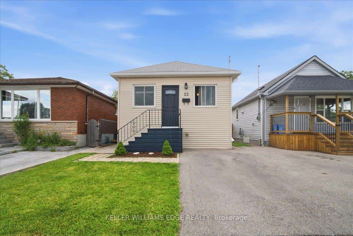 22 Delena Avenue N, Hamilton, ON L8H 6B4