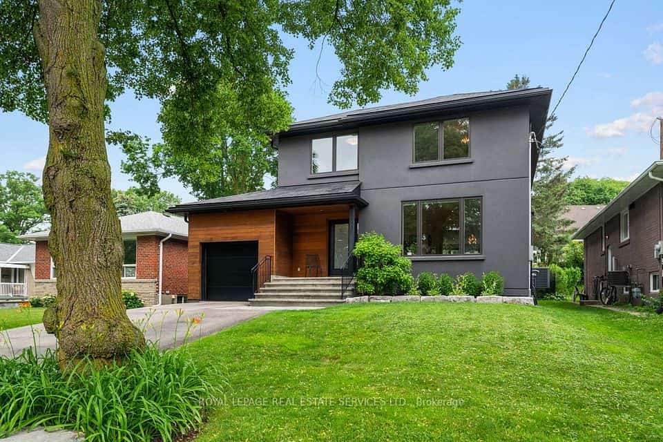 8 Firwood Crescent, Toronto, ON M9B 2V7