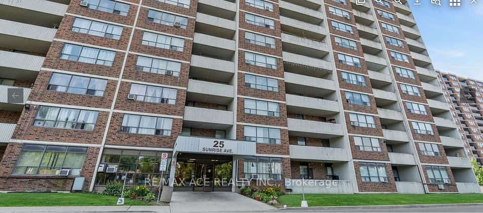 25 Sunrise Avenue #506, Toronto, ON M4A 2S2