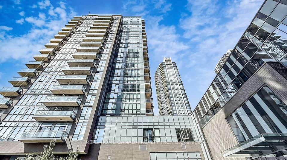 5033 four spring Avenue #916, Mississauga, ON L5R 0G6