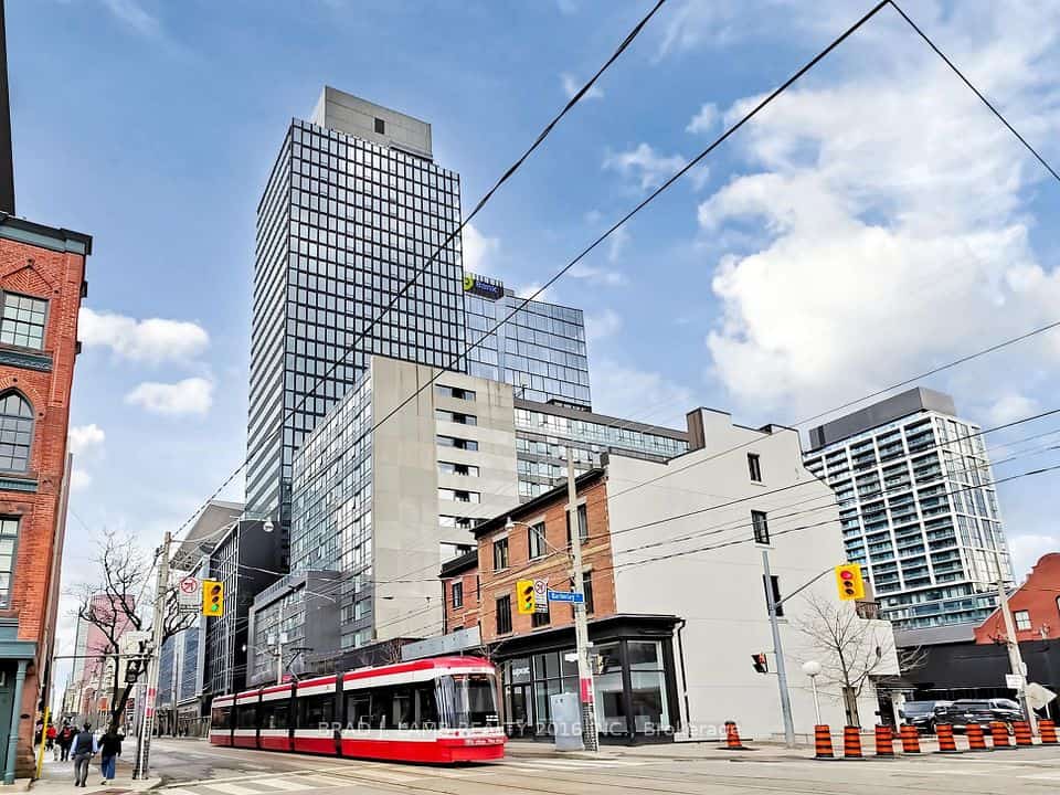 284 King Street E #404, Toronto, ON M5A 1K4