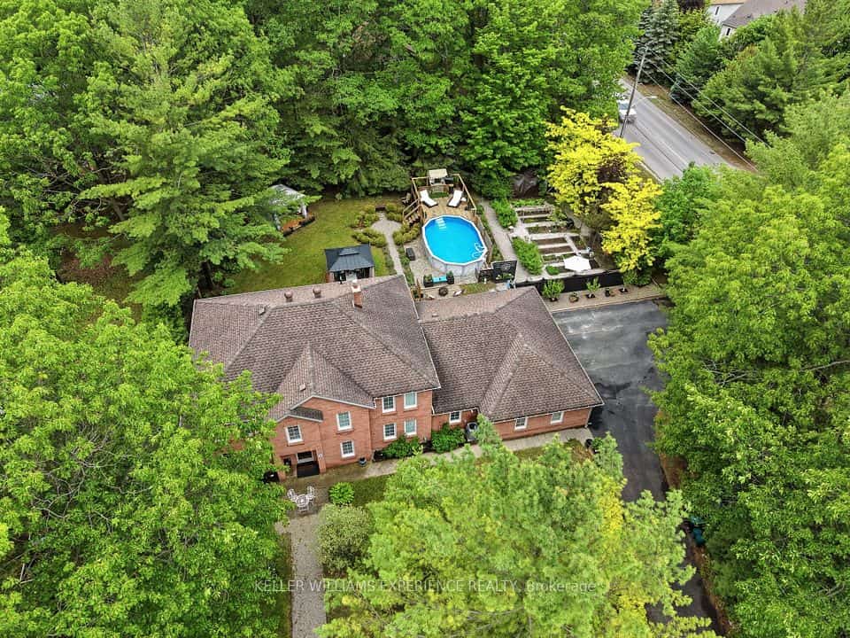 2 Seeley Court, Wasaga Beach, ON L9Z 2A7