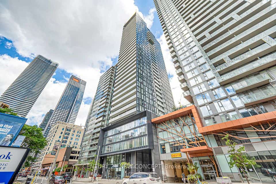 28 Wellesley Street E #1902, Toronto, ON M4Y 0C4