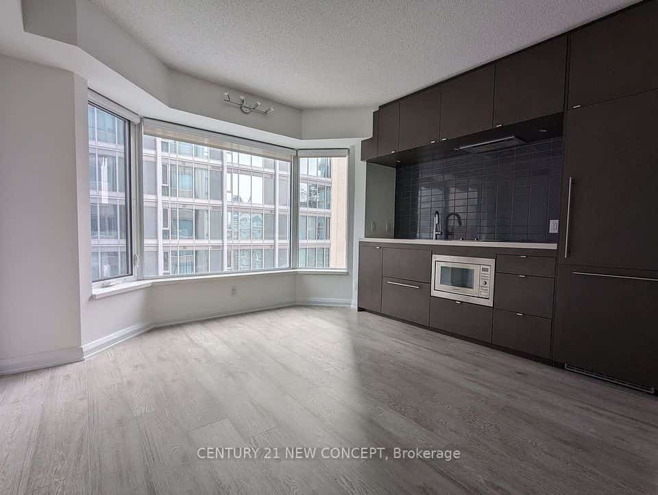 155 Yorkville Avenue #711, Toronto, ON M5R 1C4