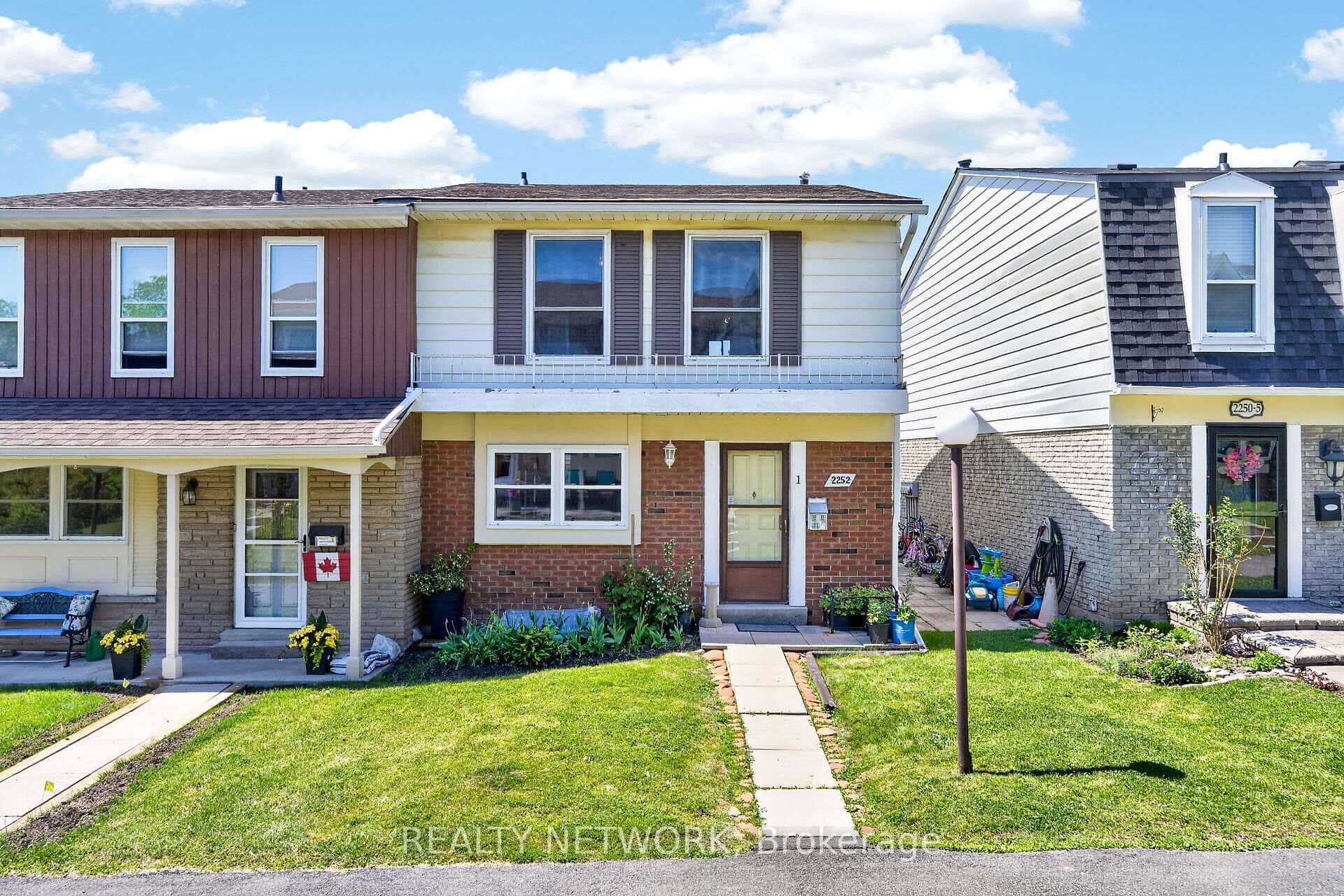 2252 Upper Middle Road #1, Burlington, ON L7P 2Z9