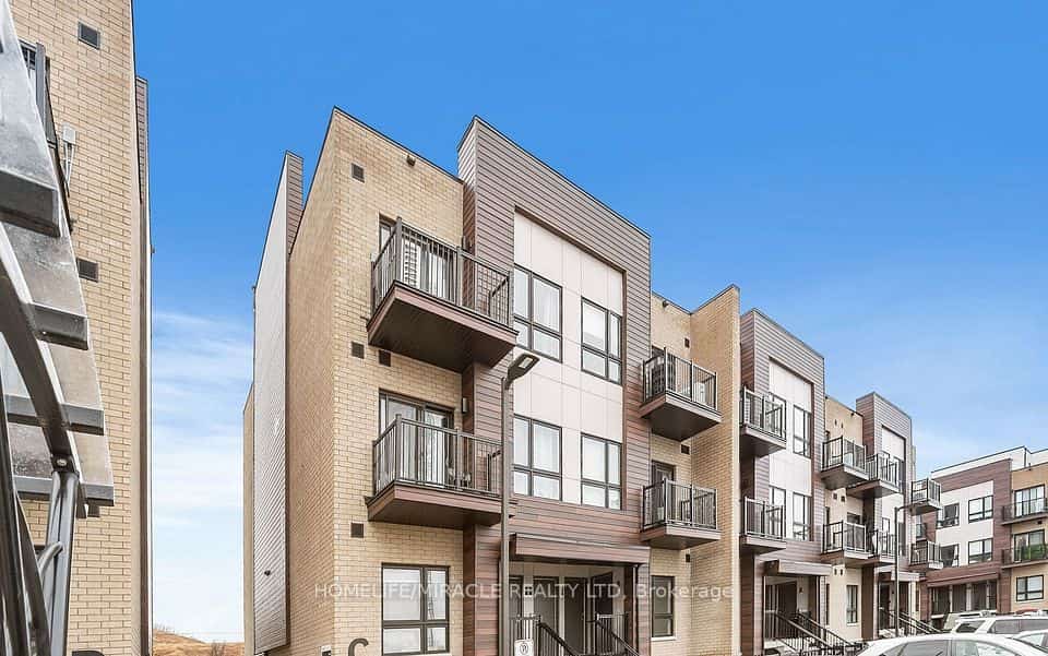 10 Palace Street #C2, Kitchener, ON N2E 0J3