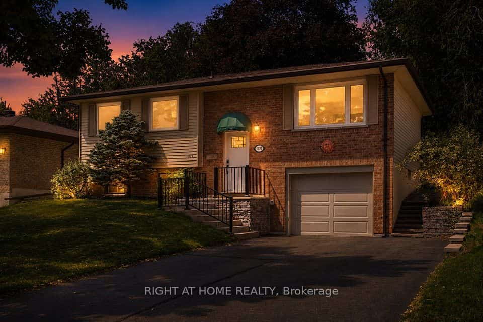 1077 Danita Boulevard, Peterborough, ON K9J 7K7