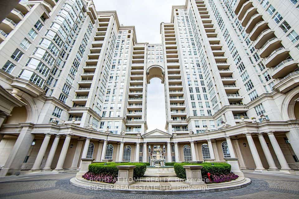 2285 Lake Shore Boulevard W #910, Toronto, ON M8V 3X9