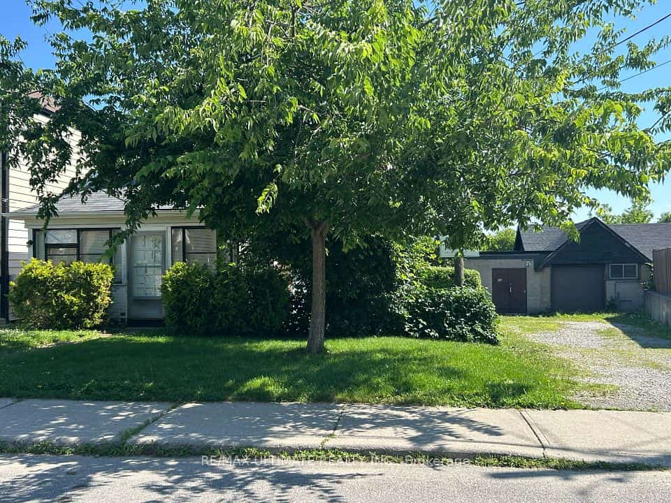 89 Brownville Avenue, Toronto, ON M6N 4L2