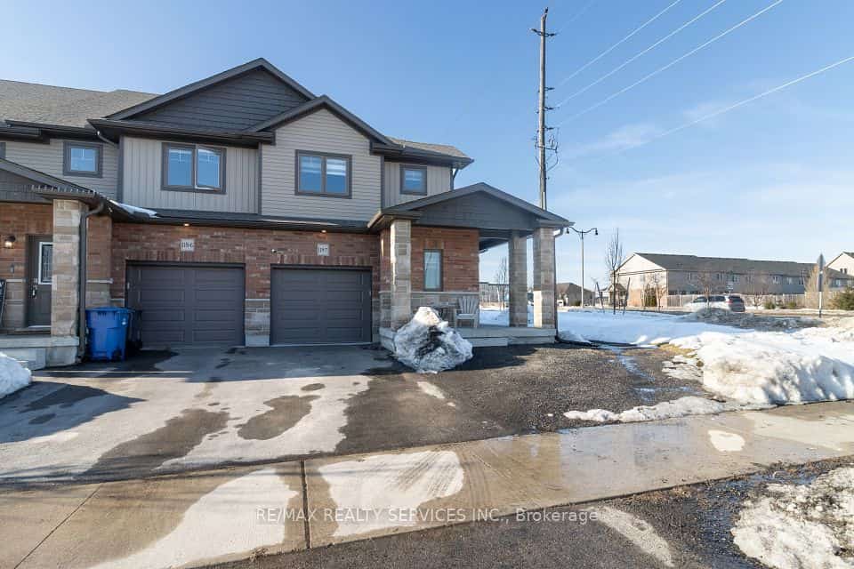 118 Simmonds Drive #7, Guelph, ON N1E 0S3