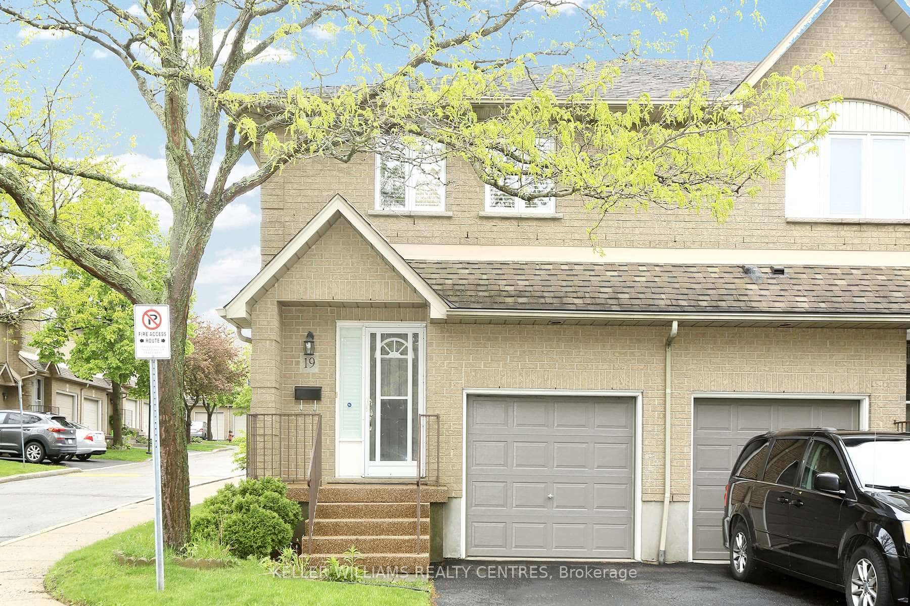 100 Vineberg Drive N #19, Hamilton, ON L8W 3X4