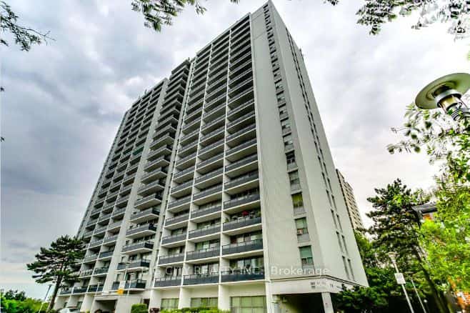 70 Cambridge Avenue #22, Toronto, ON M4K 2L5