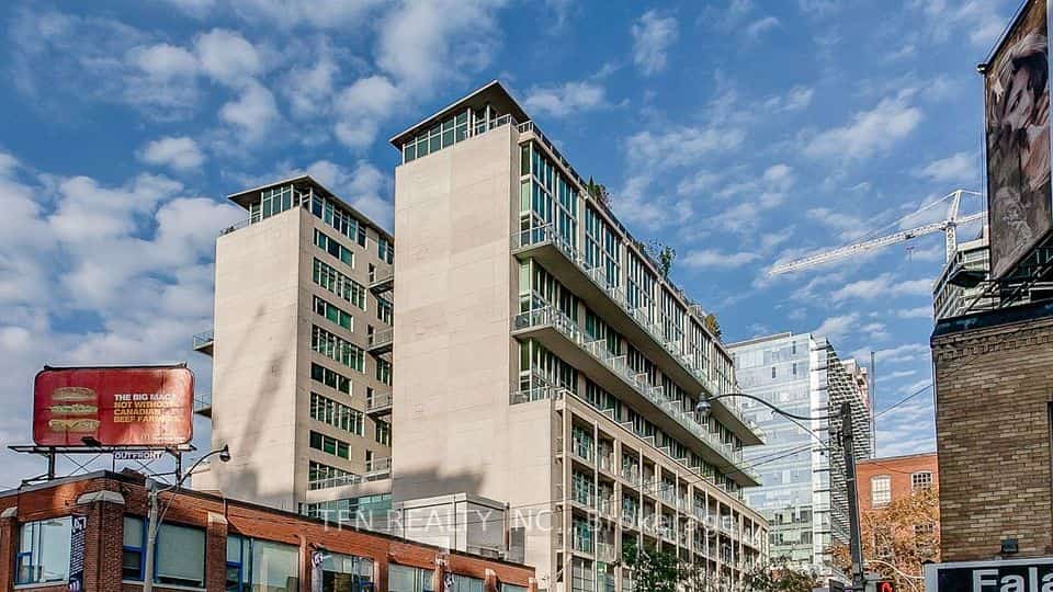 388 Richmond Street W #704, Toronto, ON M5V 3P1