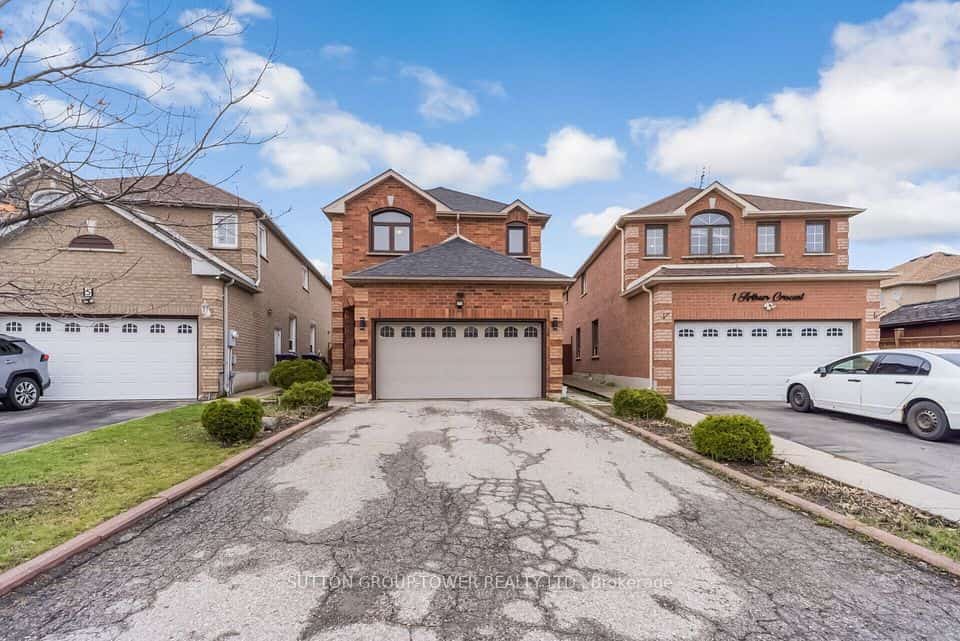 3 Arthurs Crescent, Brampton, ON L6Y 4Y5