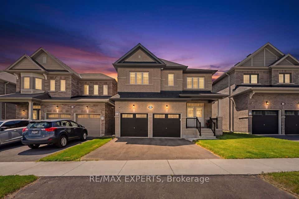 10 Lawrence D. Pridham Avenue, New Tecumseth, ON L9R 1V4
