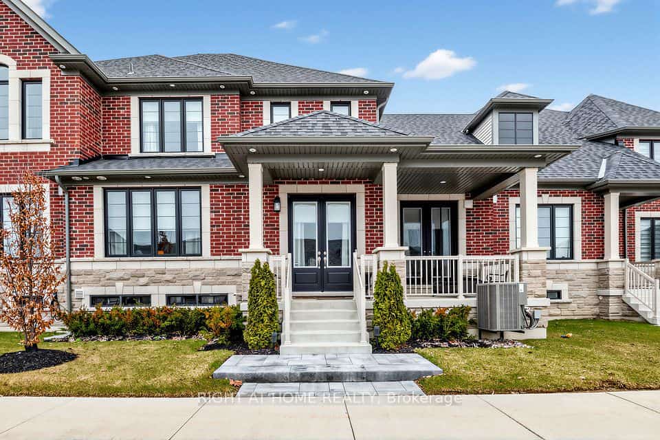 12 Hearthwood Gate, Whitchurch-Stouffville, ON L4A 4X1