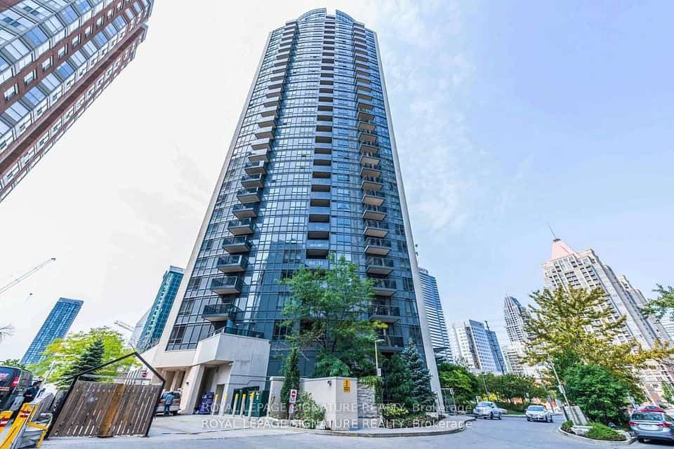 330 Burnhamthorpe Road #1602, Mississauga, ON L5B 0E1