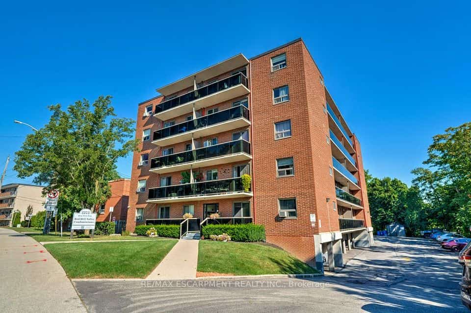 2373 King Street E #17, Hamilton, ON L8K 1X9