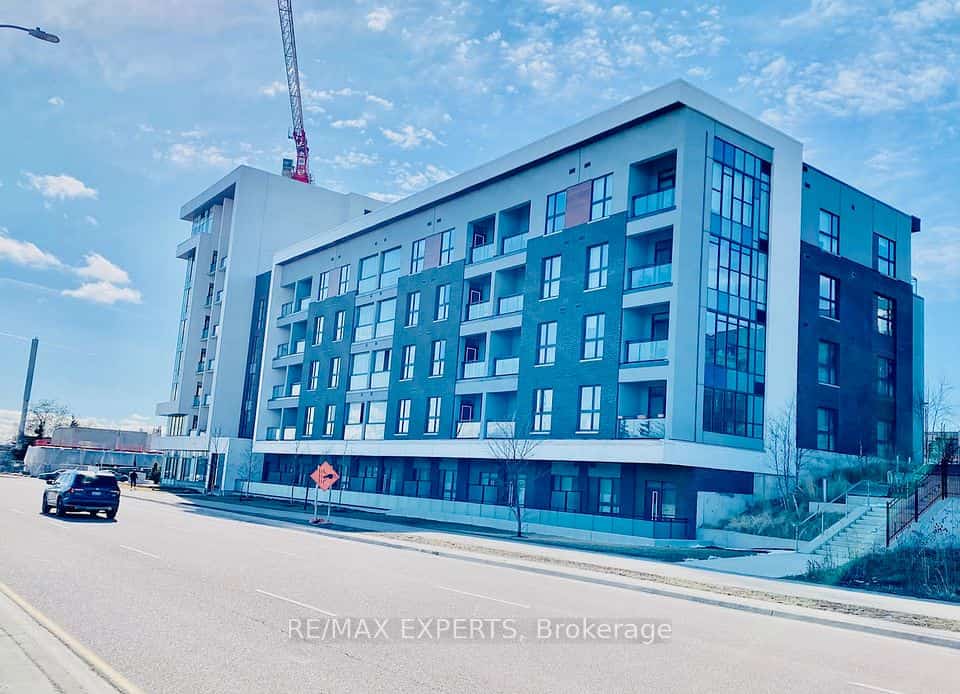 95 W Dundas Street W #206, Oakville, ON L6M 5N4