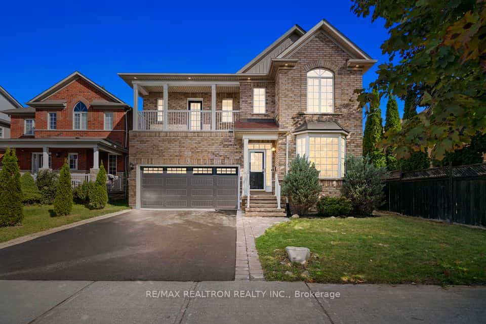 91 Gateway Drive, Aurora, ON L4G 7S5