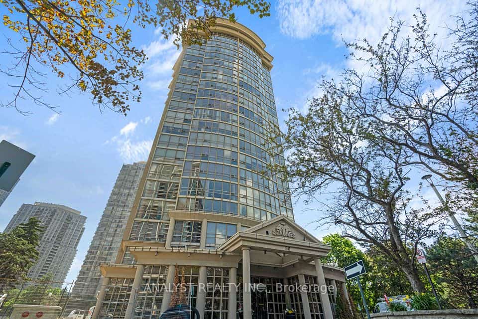 50 Eglinton Avenue W #909, Mississauga, ON L5R 3P5