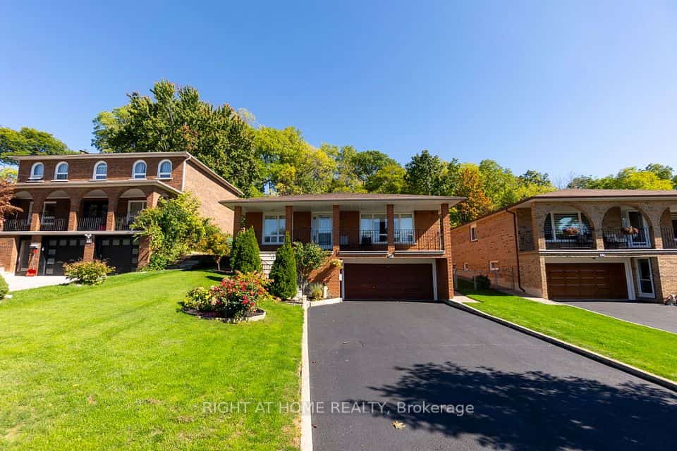 49 Pioneer Lane, Vaughan, ON L4L 2P2